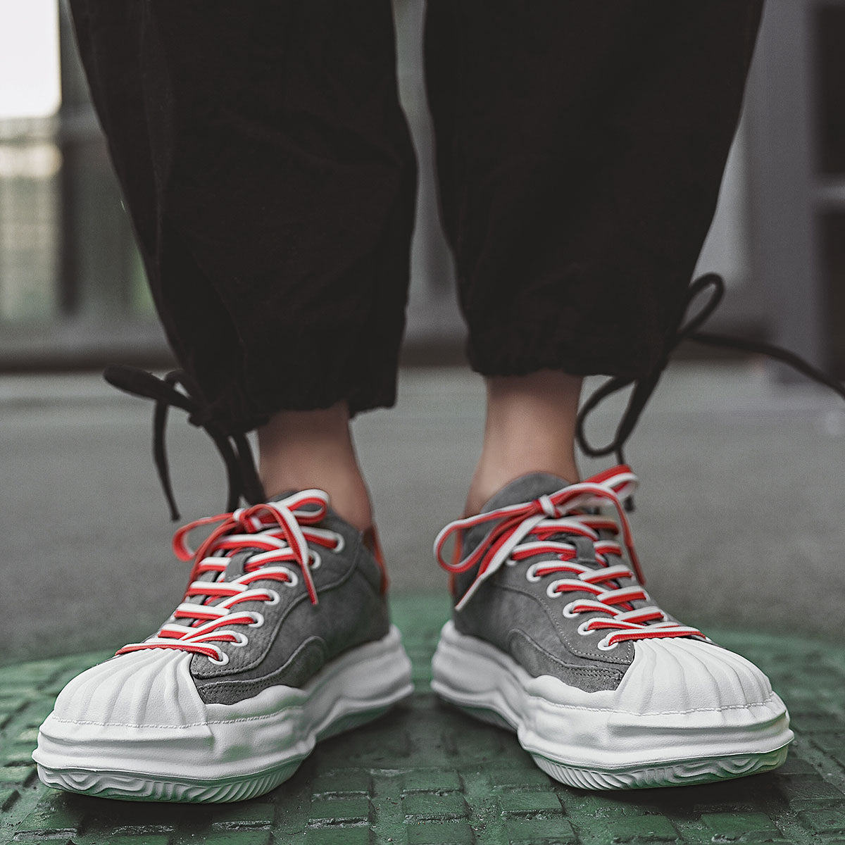 LQ225 EMA 11 Sneakers