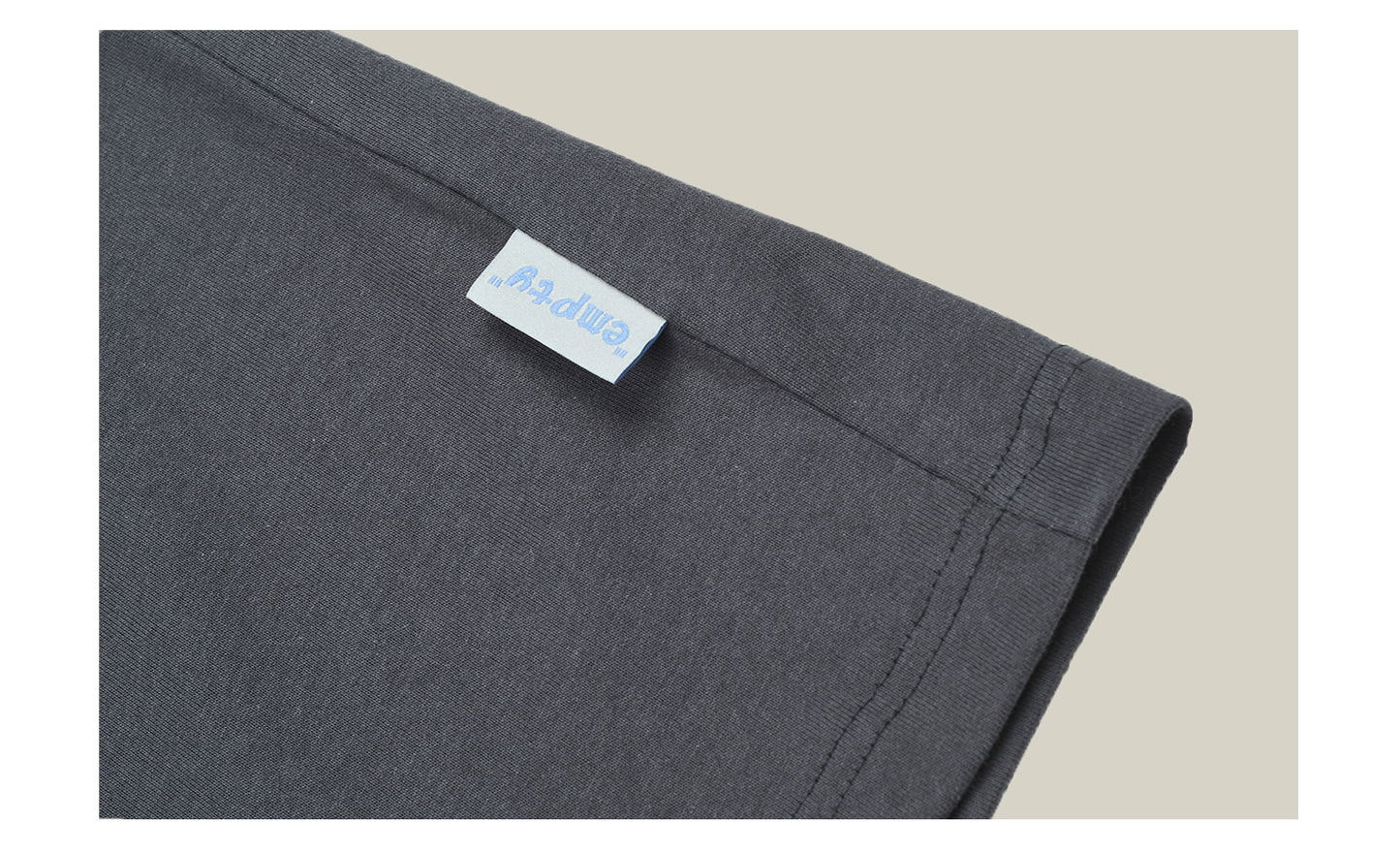 Empty Reference Short Sleeve Kitten Print